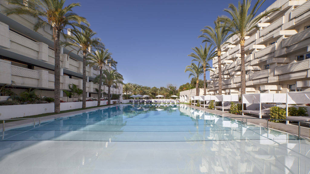 Piscina costa del sol Alanda Marbella Hotel 5 estrellas